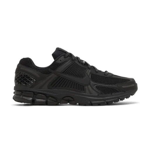 Air Zoom Vomero 5 'Triple Black'