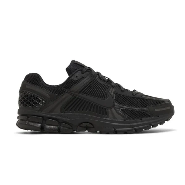Air Zoom Vomero 5 'Triple Black'