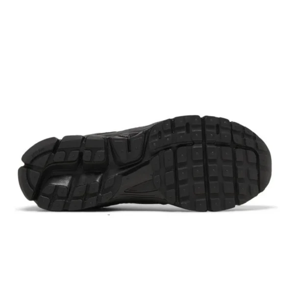Air Zoom Vomero 5 'Triple Black'
