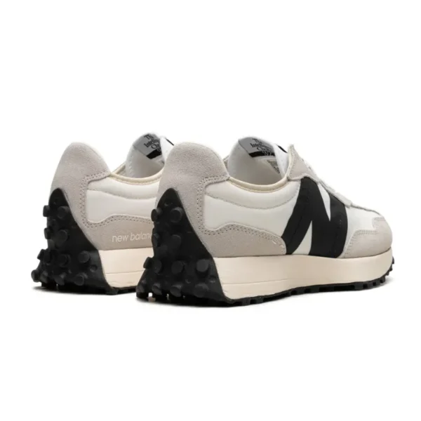 New Balance 327 Sea Salt – Black