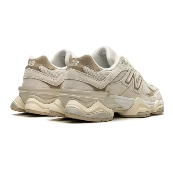 New Balance 9060 – Sea Salt Brown